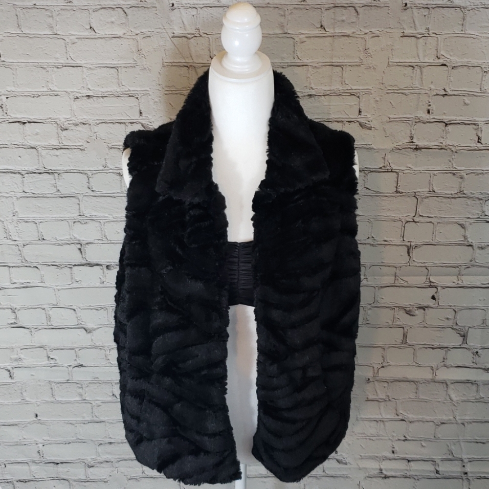 💋Betsey Johnson💋 Faux Fur Vest